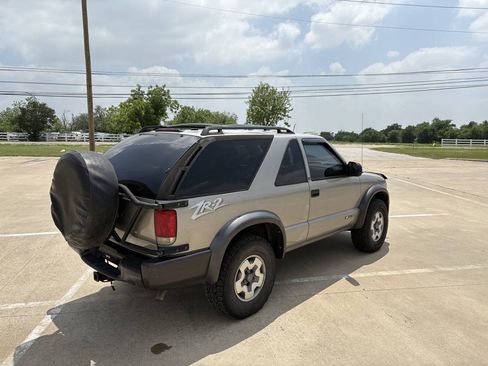 Used 2003 Chevrolet Blazer LS w/ Preferred Equipment Group AWD/4WD image 4