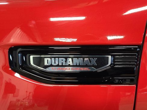 Used 2025 GMC Sierra 1500 Elevation image 30