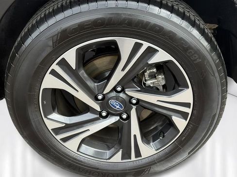 Used 2024 Subaru Crosstrek 2.0i Premium AWD/4WD image 10