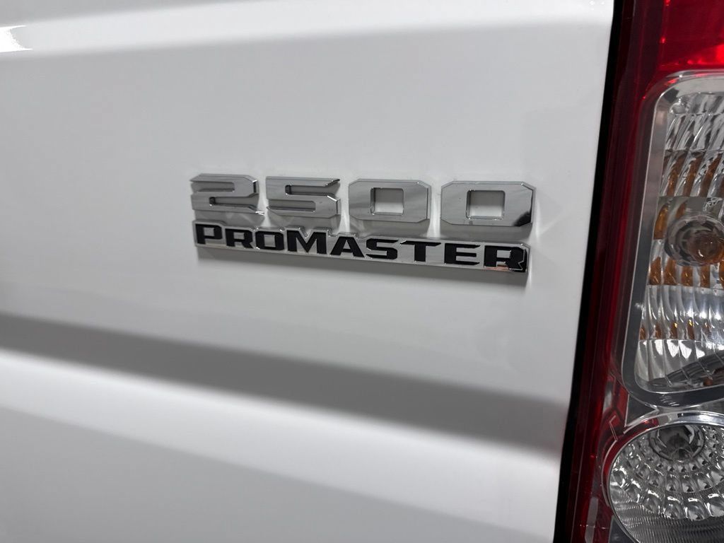 Used 2024 RAM ProMaster 2500 w/ Convenience Group FWD image 17