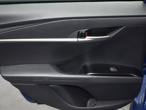 Used 2025 Toyota Camry LE image 27