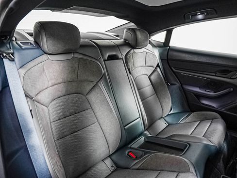 Certified 2024 Porsche Taycan w/ Premium Package RWD image 6