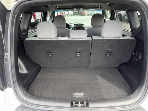 Used 2014 Kia Soul FWD image 30