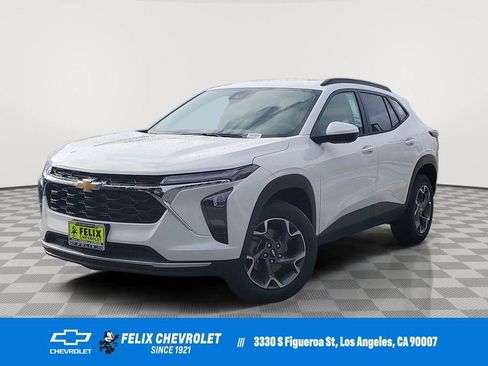 New 2026 Chevrolet Trax LT image 1