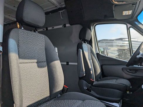 New 2025 Mercedes-Benz Sprinter 2500 image 13