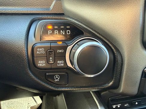 Used 2019 RAM 1500 Big Horn image 24