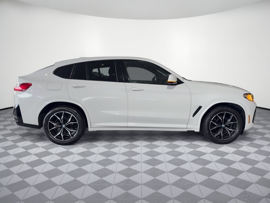 Used 2024 BMW X4 xDrive30i w/ Premium Package AWD/4WD image 6