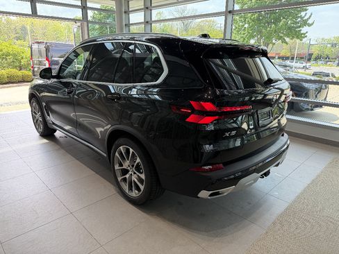 New 2026 BMW X5 xDrive50e AWD/4WD image 4