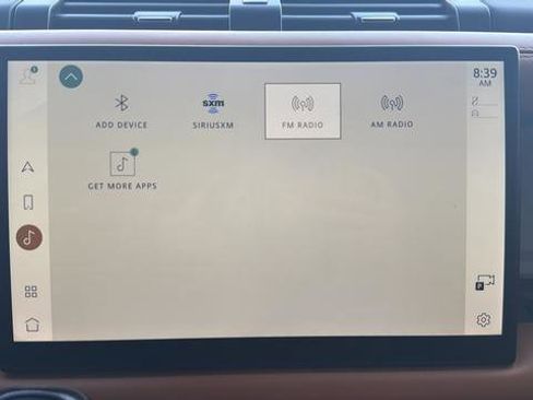 Used 2023 Land Rover Defender 130 SE image 40