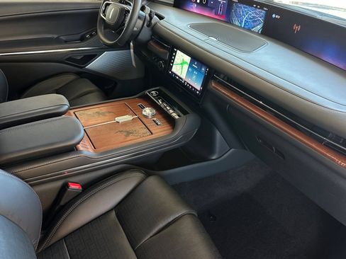 New 2026 Lincoln Navigator L Black Label AWD/4WD image 17