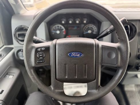 Used 2015 Ford F250 XL w/ Power Equipment Group AWD/4WD image 16