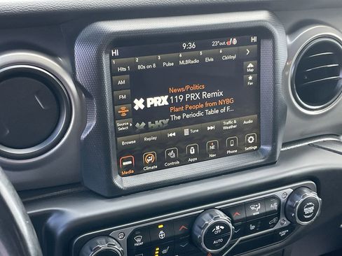 Used 2022 Jeep Wrangler Willys image 16