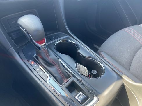 Certified 2022 Chevrolet Equinox RS w/ LPO, Floor Liner Package image 17