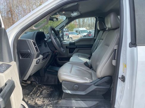 Used 2022 Ford F250 XL w/ Power Equipment Group image 12