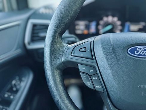 Used 2022 Ford Edge SE w/ Black Appearance Package image 24