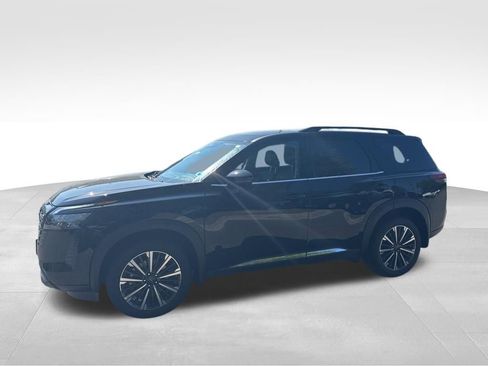 New 2026 Nissan Pathfinder Platinum AWD/4WD image 9
