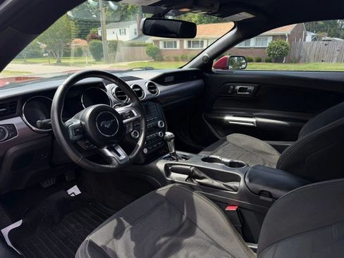 Used 2016 Ford Mustang GT RWD image 16