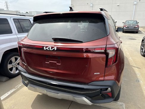 Used 2024 Kia Seltos S image 9