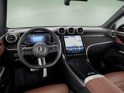 Used 2025 Mercedes-Benz GLC 300 image 38