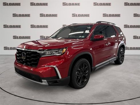 New 2025 Honda Pilot Touring image 1