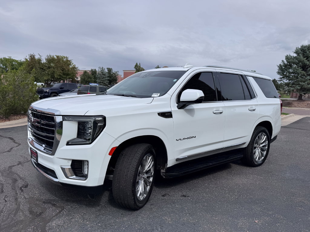 Used 2022 GMC Yukon SLT w/ SLT Premium Package AWD/4WD image 4