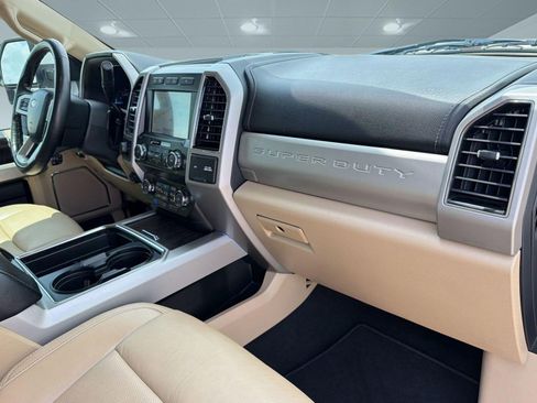 Used 2021 Ford F350 Lariat w/ Lariat Ultimate Package AWD/4WD image 21