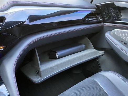 Used 2022 Acura MDX A-Spec image 31