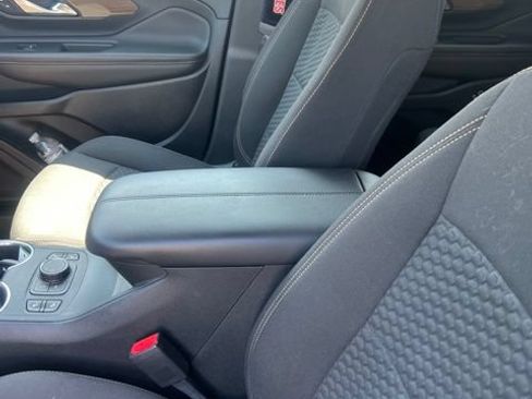 Used 2020 GMC Terrain SLE w/ Driver Convenience Package FWD image 13