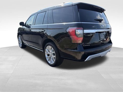 Used 2019 Ford Expedition Platinum RWD image 3