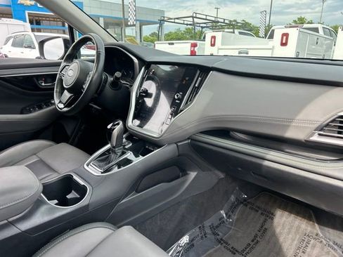 Used 2025 Subaru Outback Onyx Edition AWD/4WD image 33
