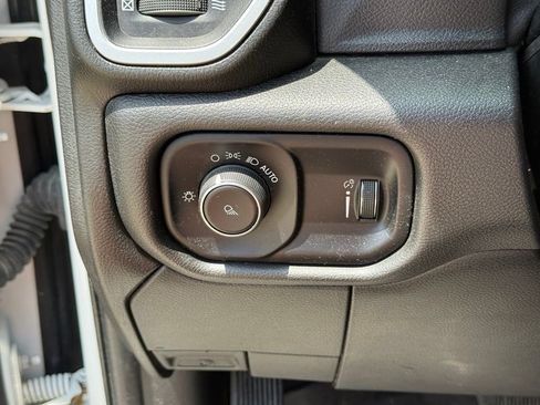 Used 2022 RAM 2500 Big Horn w/ Cold Weather Group AWD/4WD image 21