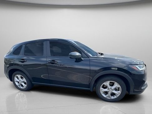 Used 2024 Honda HR-V LX image 9