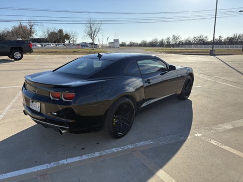 Used 2010 Chevrolet Camaro SS w/ RS Package image 5