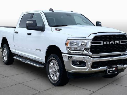 Used 2024 RAM 2500 Big Horn AWD/4WD image 3