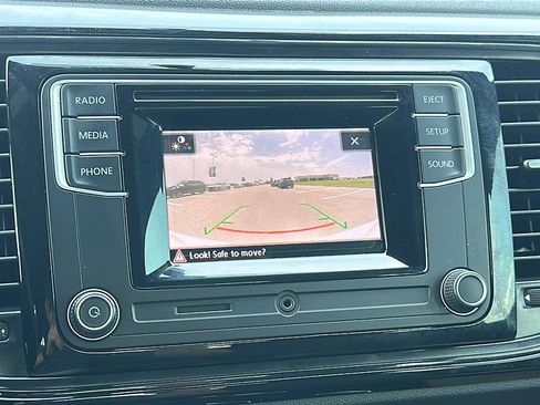 Used 2019 Volkswagen Beetle 2.0T S image 29