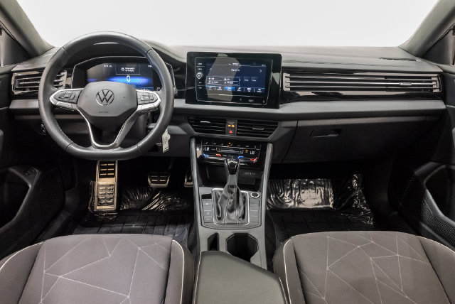 Used 2026 Volkswagen Jetta Sport FWD image 25