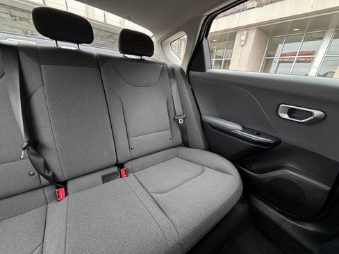 Used 2025 Kia K4 FWD image 36