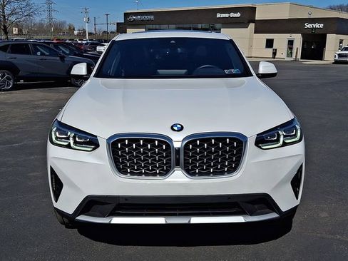 Used 2024 BMW X4 xDrive30i AWD/4WD image 2