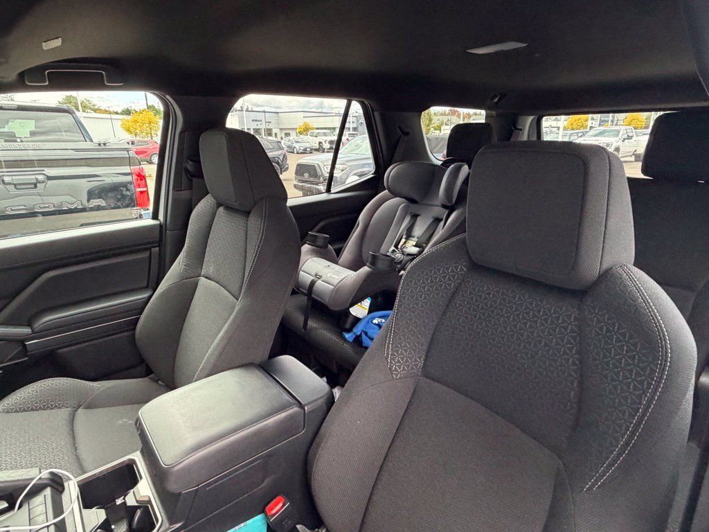 Used 2026 Toyota 4Runner SR5 RWD image 9