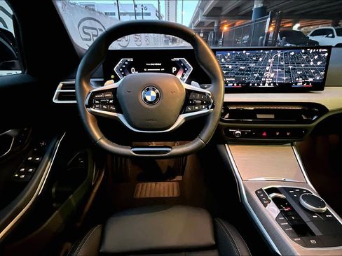 Certified 2025 BMW 330i Sedan image 5