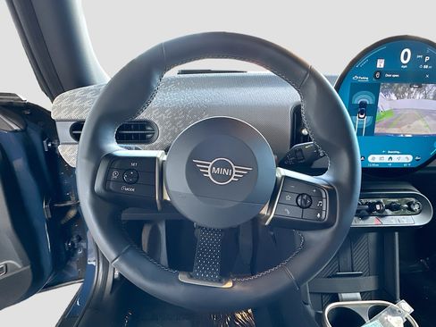 Certified 2025 MINI Cooper S image 10