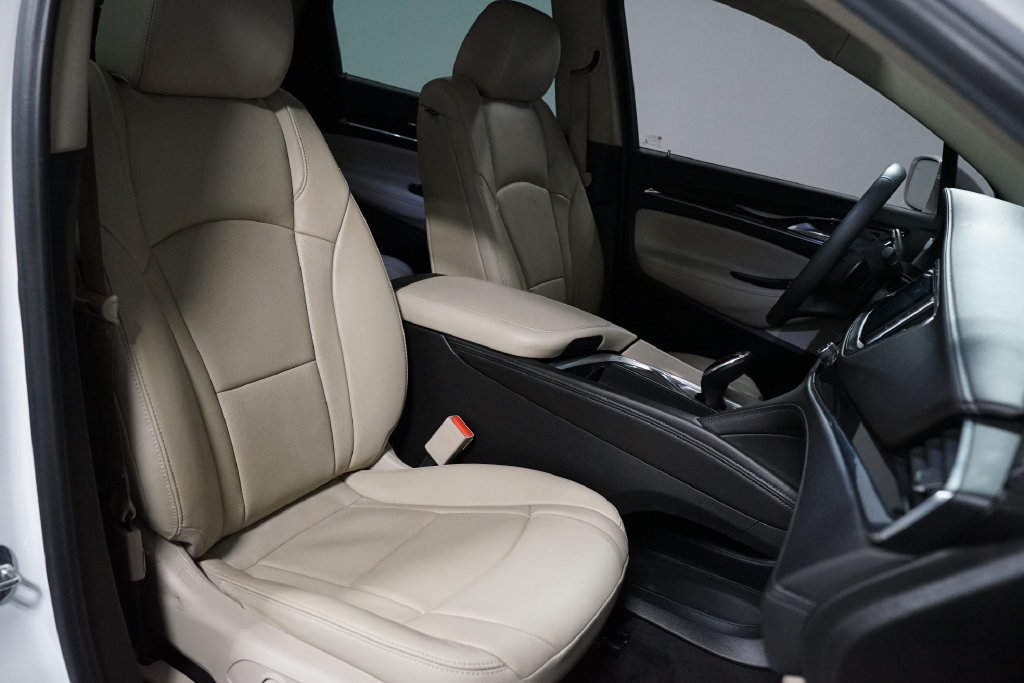 Used 2020 Buick Enclave Essence FWD image 27