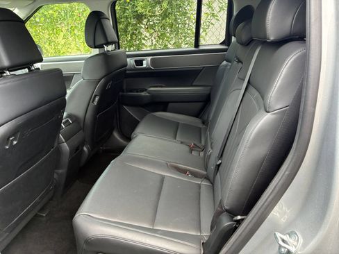 Used 2025 Hyundai Santa Fe SEL FWD image 20