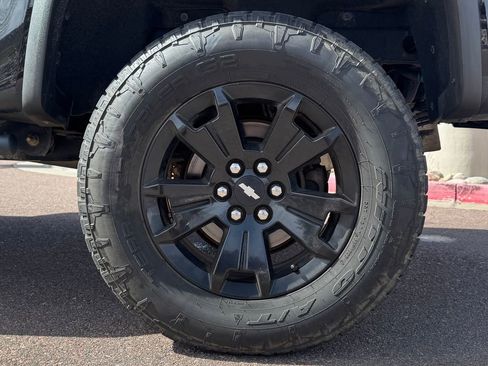 Used 2019 Chevrolet Colorado ZR2 w/ ZR2 Midnight Special Edition image 11