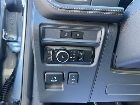 Certified 2024 Ford Expedition Platinum image 26