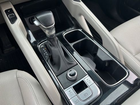 Certified 2022 Kia Telluride S FWD image 16