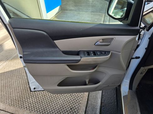 Used 2013 Honda Odyssey EX image 10