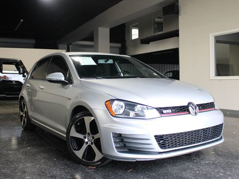 Used 2016 Volkswagen GTI S image 1