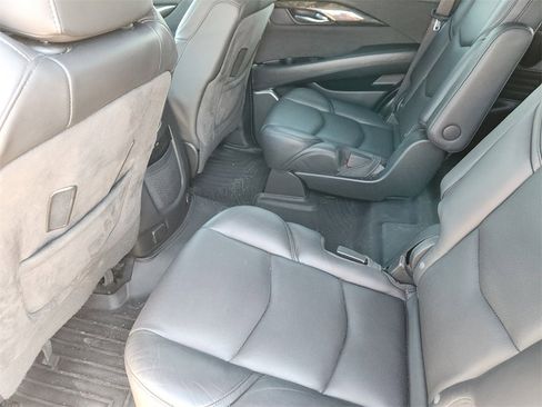 Used 2020 Cadillac Escalade Platinum image 31
