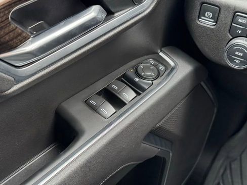 Used 2025 Chevrolet Silverado 1500 LT image 30